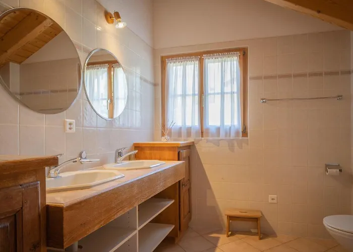 Six Des Armailles By Interhome 木屋